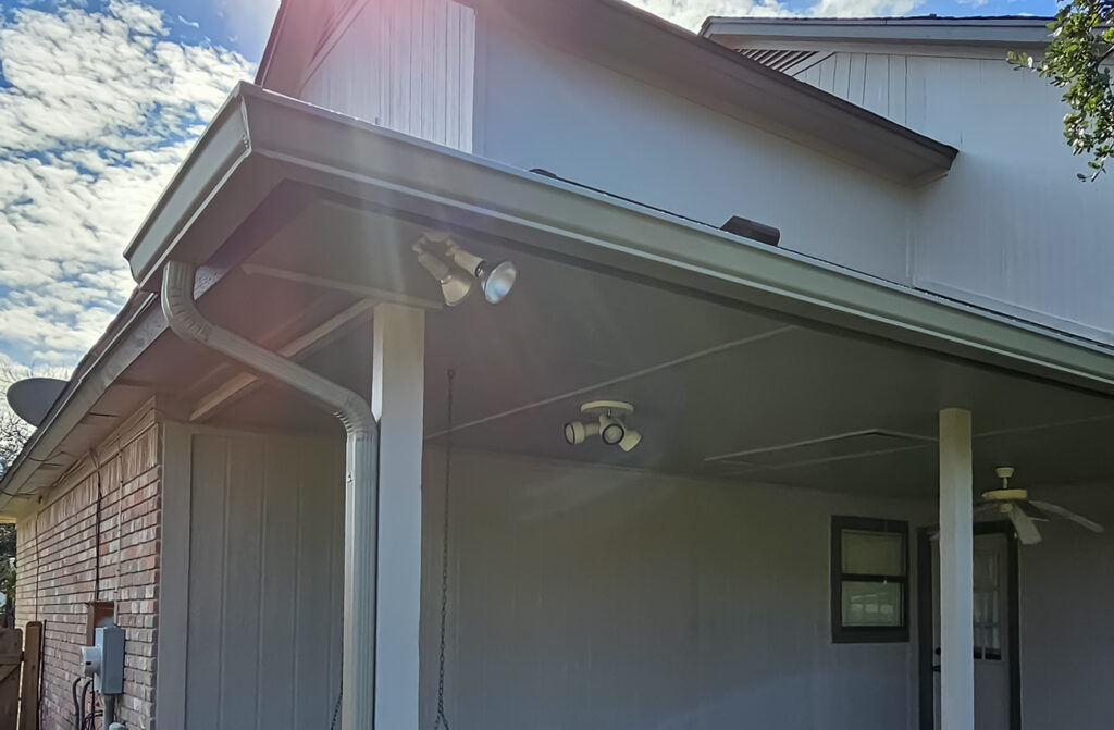 Seamless gutters in Central Texas - Austin, Buda, Belton, Cedar Park, Leander, Hutto, Round Rock, Lakeway, Taylor, San Marcos, Lago Vista, Lake Travis, Volente, Georgetown, Texas, residential, commercial, Texas residential roofing contractors,